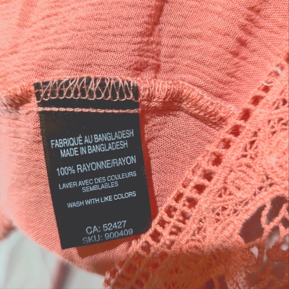 Off shoulder lace hem shirt - Picture 6 of 6